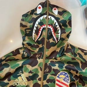 BAPE x Adidas SB Shark Hoodie Size Large Green Camo Full Zip DW9286